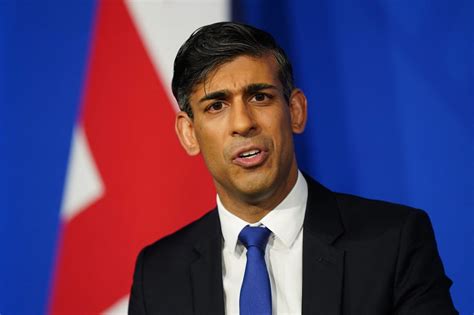 Rishi Sunak squeaks through in key Rwanda vote despite Tory infighting